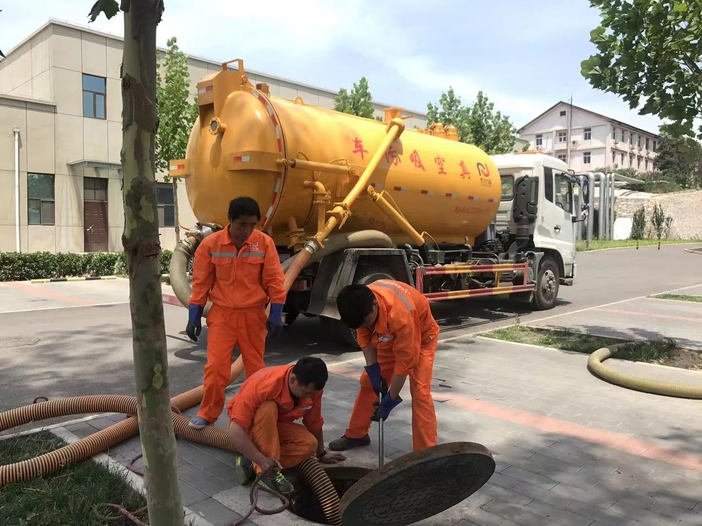 太子河化粪池清理与5-8吨吸粪车施工效率分析